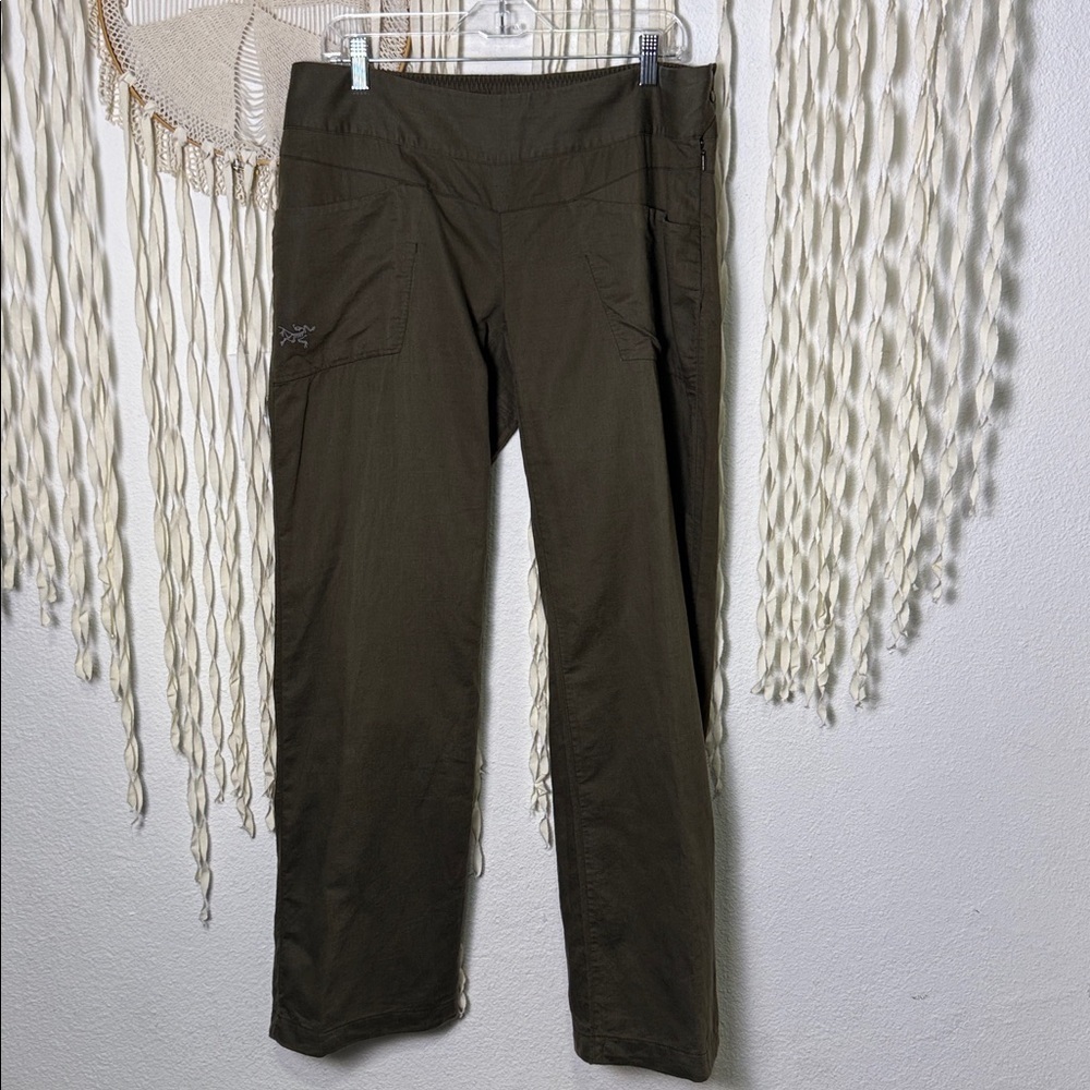 Arc'teryx Olive Green Light Weight Relaxed Fit Full Length Hiking Outdoor Pant